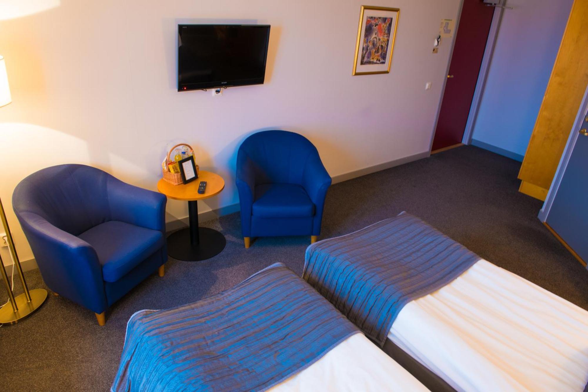 Hotel Lumber & Karle Kvänum Pokój zdjęcie