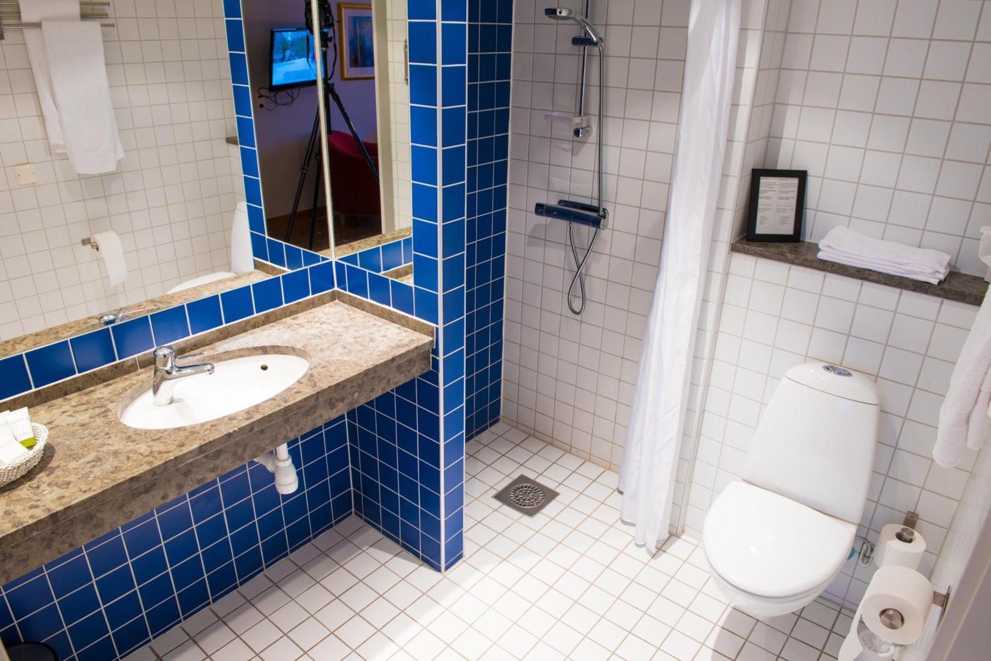 Hotel Lumber & Karle Kvänum Pokój zdjęcie